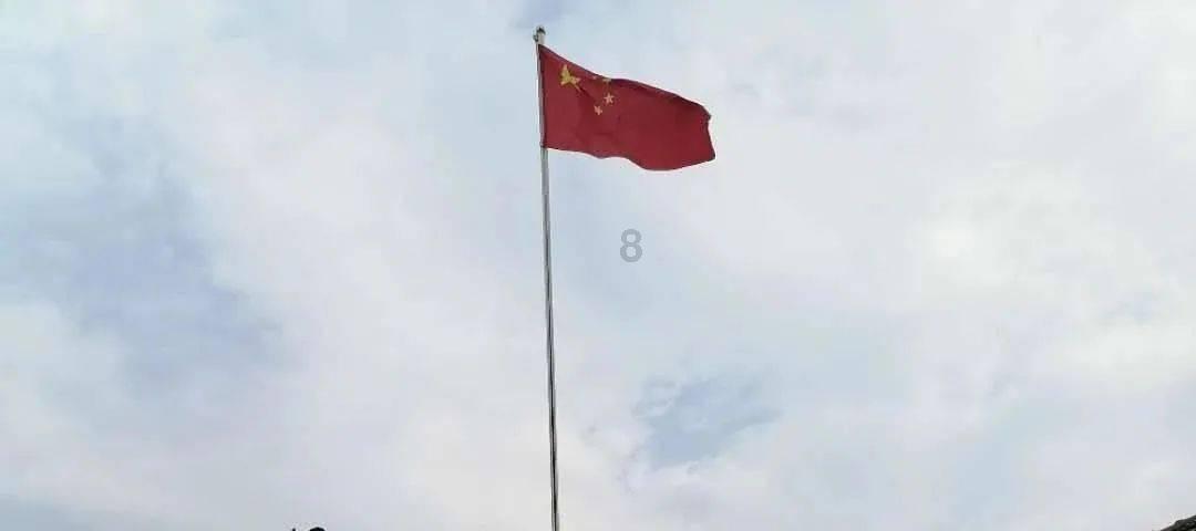 18岁的丫鬟被37岁的厨师强占，生下孩子后，主母嫌丢人把她赶出家